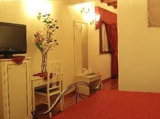 Sweet Dream Trevi Oda ve Kahvaltı 4*